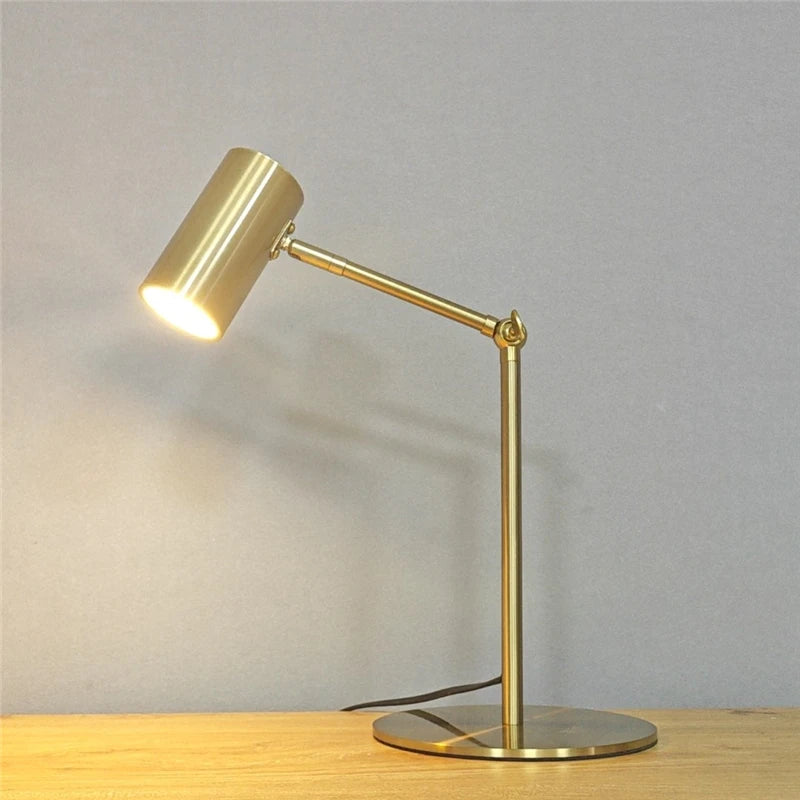 Lampe de Bureau Nordique Dorée – Parfaite pour la Lecture